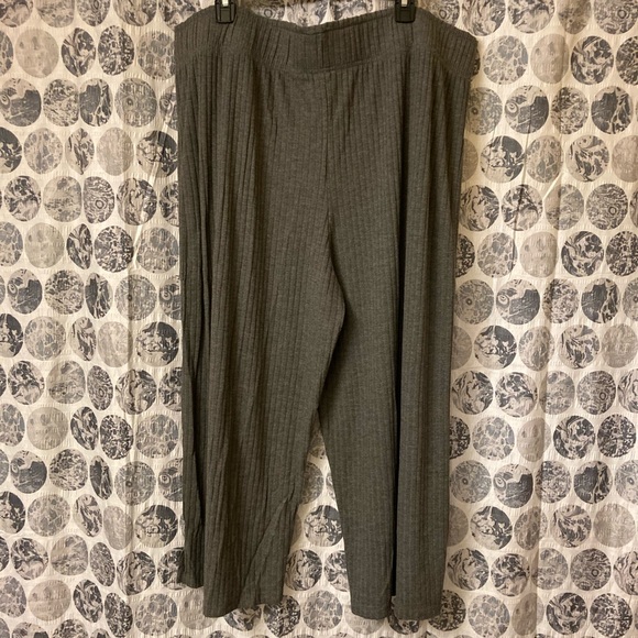 Plus Size Capris - Picture 3 of 8